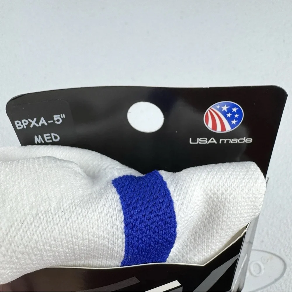 TCK‎ Performance Blue and White Adult Size Medium 1 Pair New